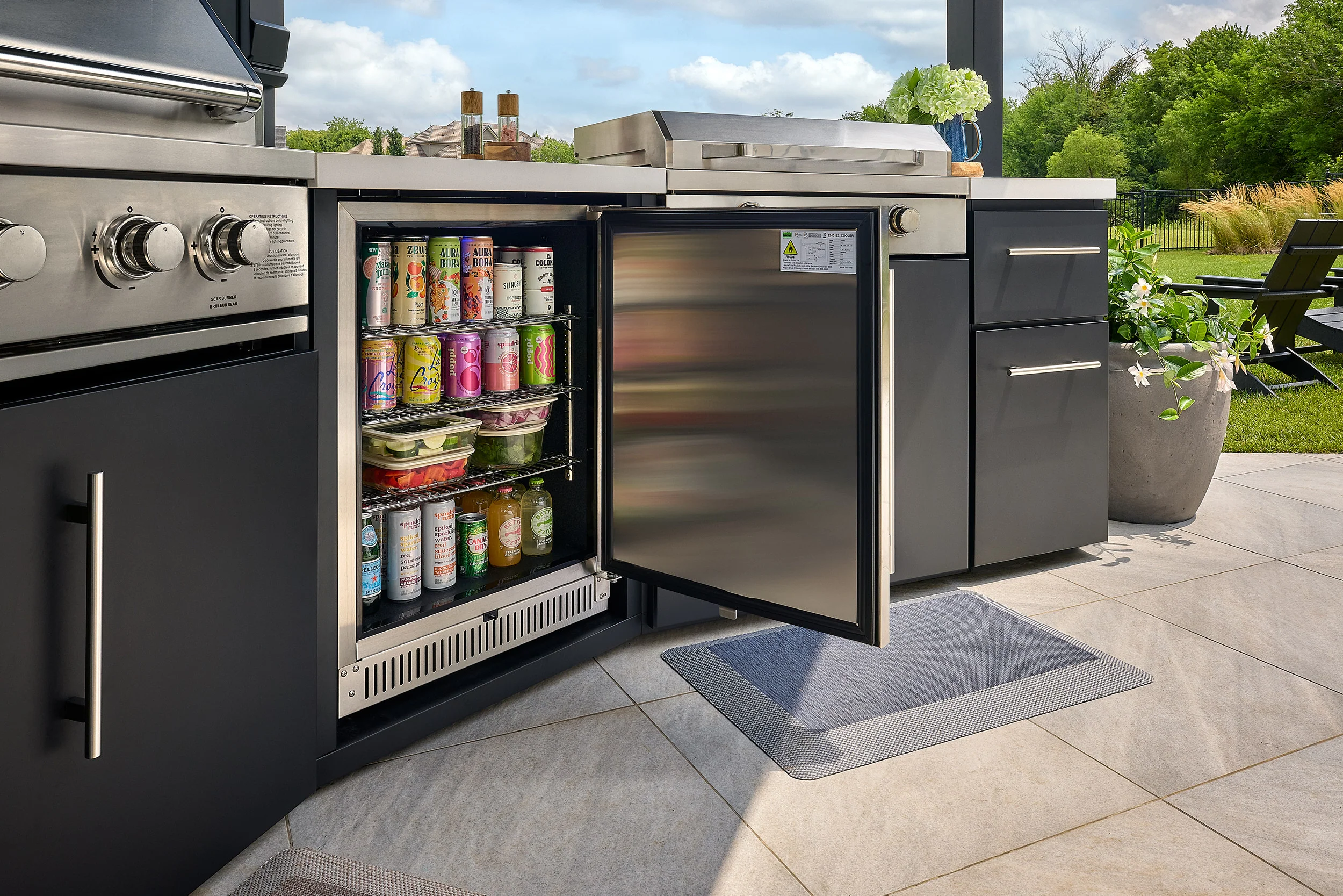 Edgemont Cove | Curved Outdoor Kitchen with Built-In Grill, Griddle & Pizza Oven - Image 12
