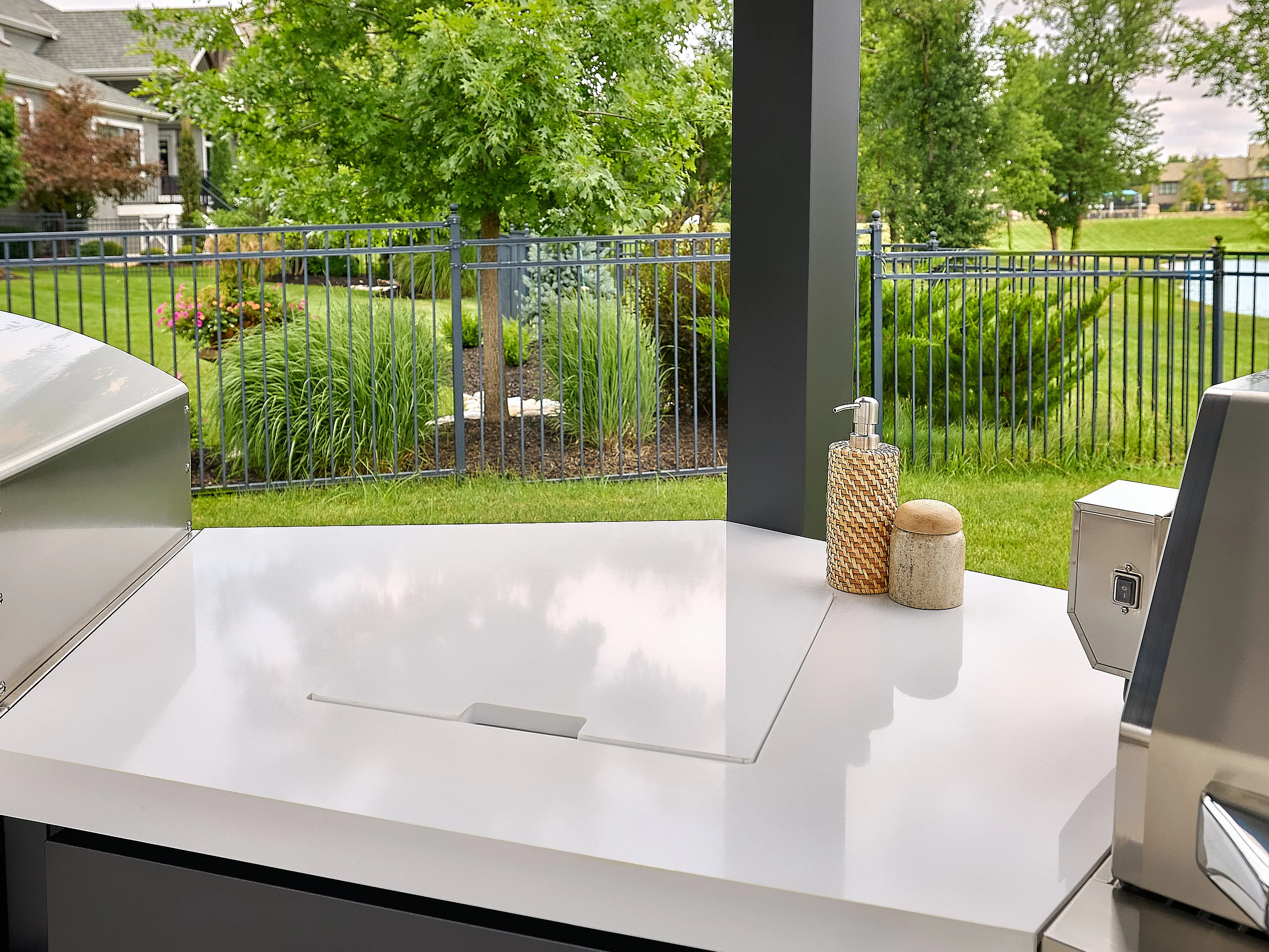 Edgemont Cove | Curved Outdoor Kitchen with Built-In Grill, Griddle & Pizza Oven - Image 14