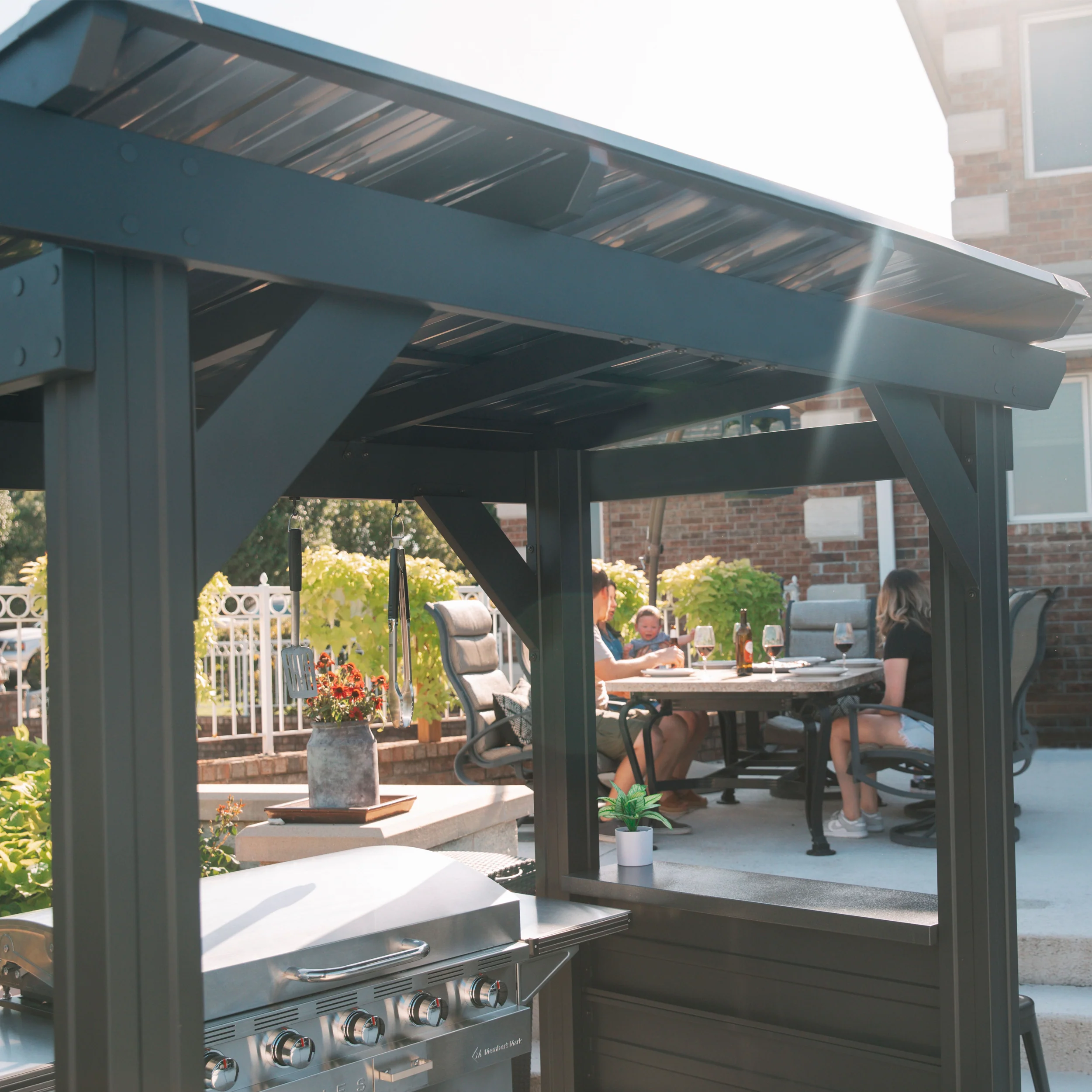 Rockport Steel Grill Gazebo - Image 9
